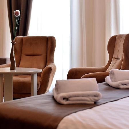 Hotel Lazaro Podgorica Esterno foto