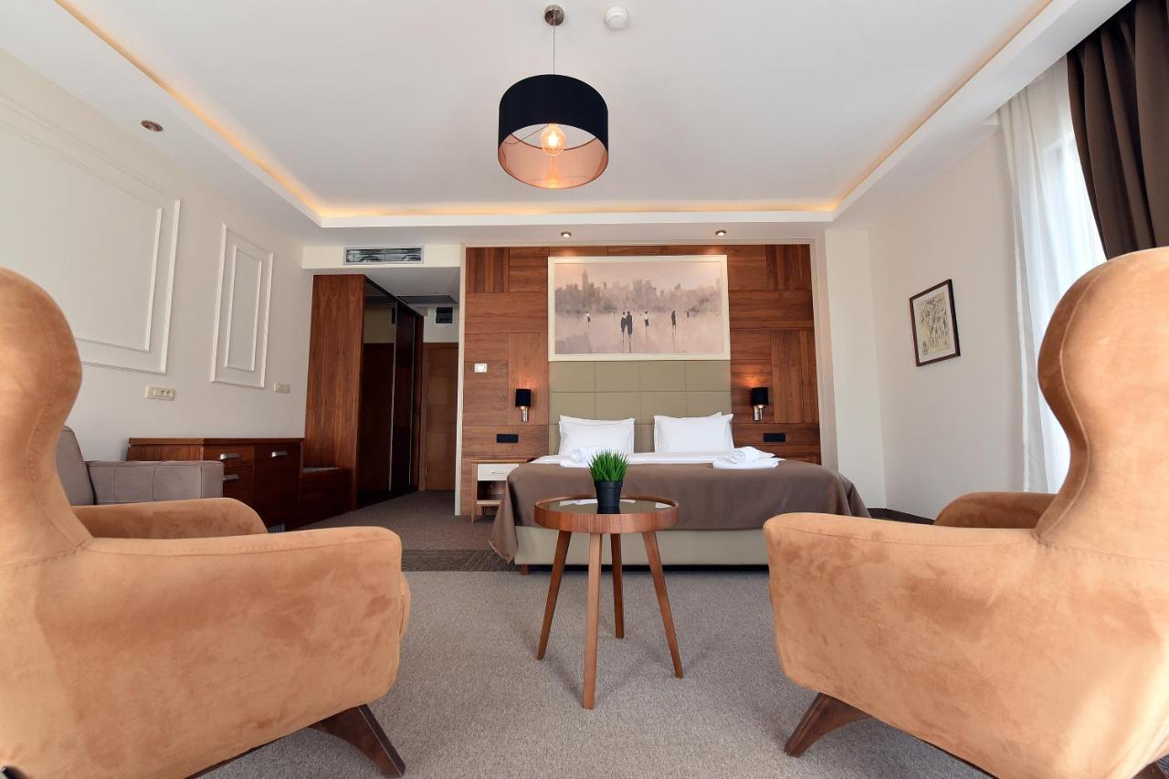 Hotel Lazaro Podgorica Esterno foto