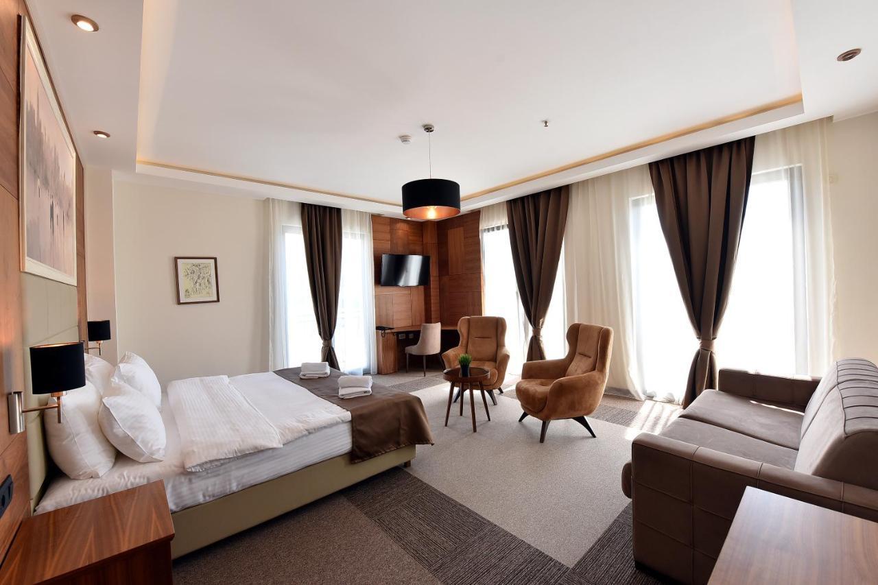 Hotel Lazaro Podgorica Esterno foto
