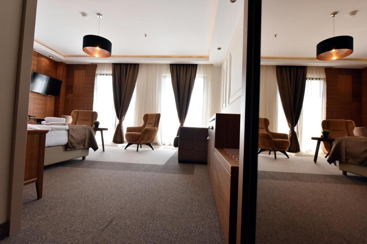 Hotel Lazaro Podgorica Esterno foto