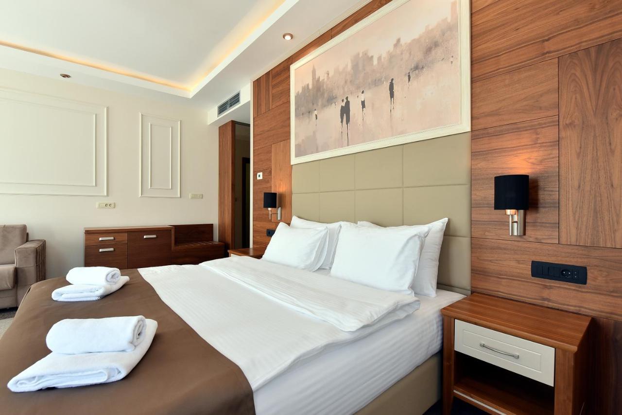 Hotel Lazaro Podgorica Esterno foto